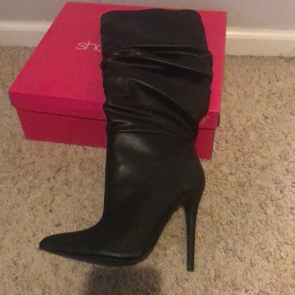 Boots - Picture 2 of 4